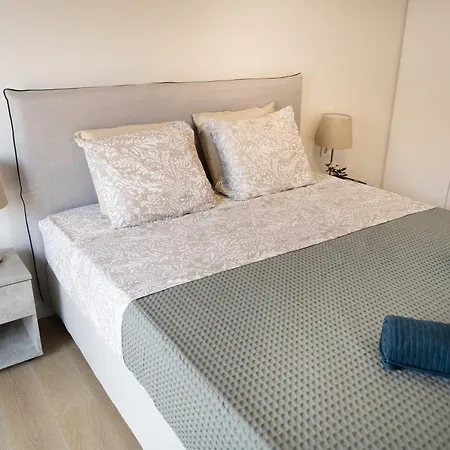 Elegant And Cozy Flat Near Pagrati Region
